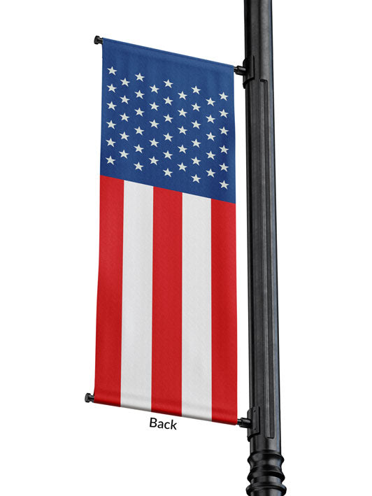 Bandera de Estados Unidos con poste de luz