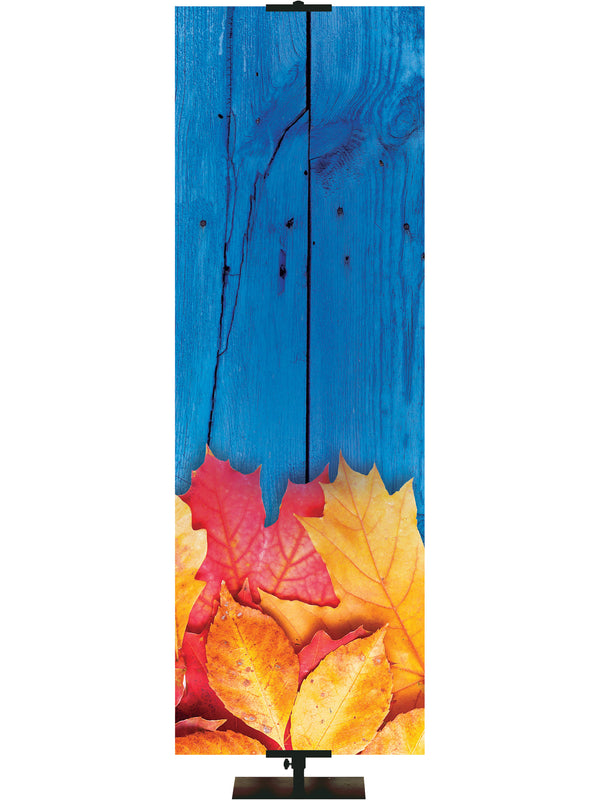 Bannière de bienvenue personnalisée, feuilles d'automne et clôture en bois bleu